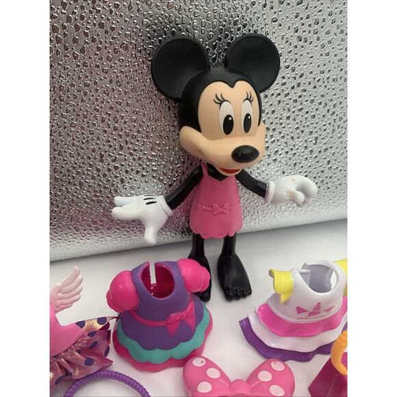 Disney Minnie Mouse Bowtique Dress Up Doll Snap N’ Style Lot clothes Bows etc.. - Picture 7 of 7